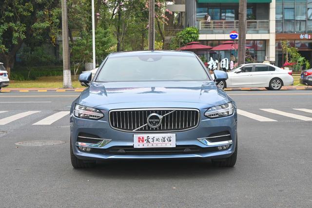 Certificated Pre-Owned Volvo S90 2018 T5 Inscription - u22059636