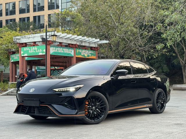 Certificated Pre-Owned Changan UNI-V 2025 Third Generation 2.0T Jinqing Edition - u22116100