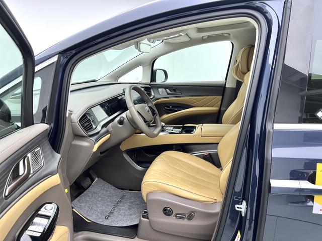 Certificated Pre-Owned Denza D9 DM 2022 Edition 970 4WD Flagship Model -u22516422