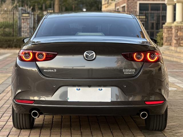 Certificated Pre-Owned Mazda 3 Axela 2021 2.0L Automatic Premium Edition - u22412794