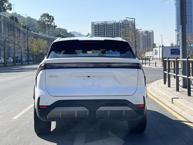 Certificated Pre-Owned Geely Galaxy L7 2025 1.5L EM-i 115km Exploration Edition -u22385187