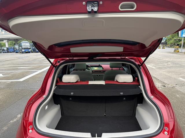 Certificated Pre-Owned Ora Good Cat 2022 Model 400km Standard Range Luxury Version Lithium Iron Phosphate