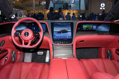 Yangwang Looking up at U7 -Hybrid PHEV