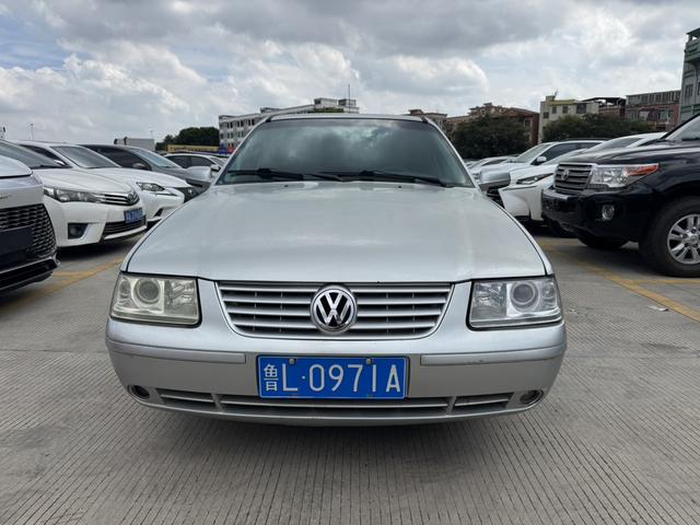 Certificated Pre-Owned Santana Vista 2004 1.8L Manual Taxi Edition - u20864911