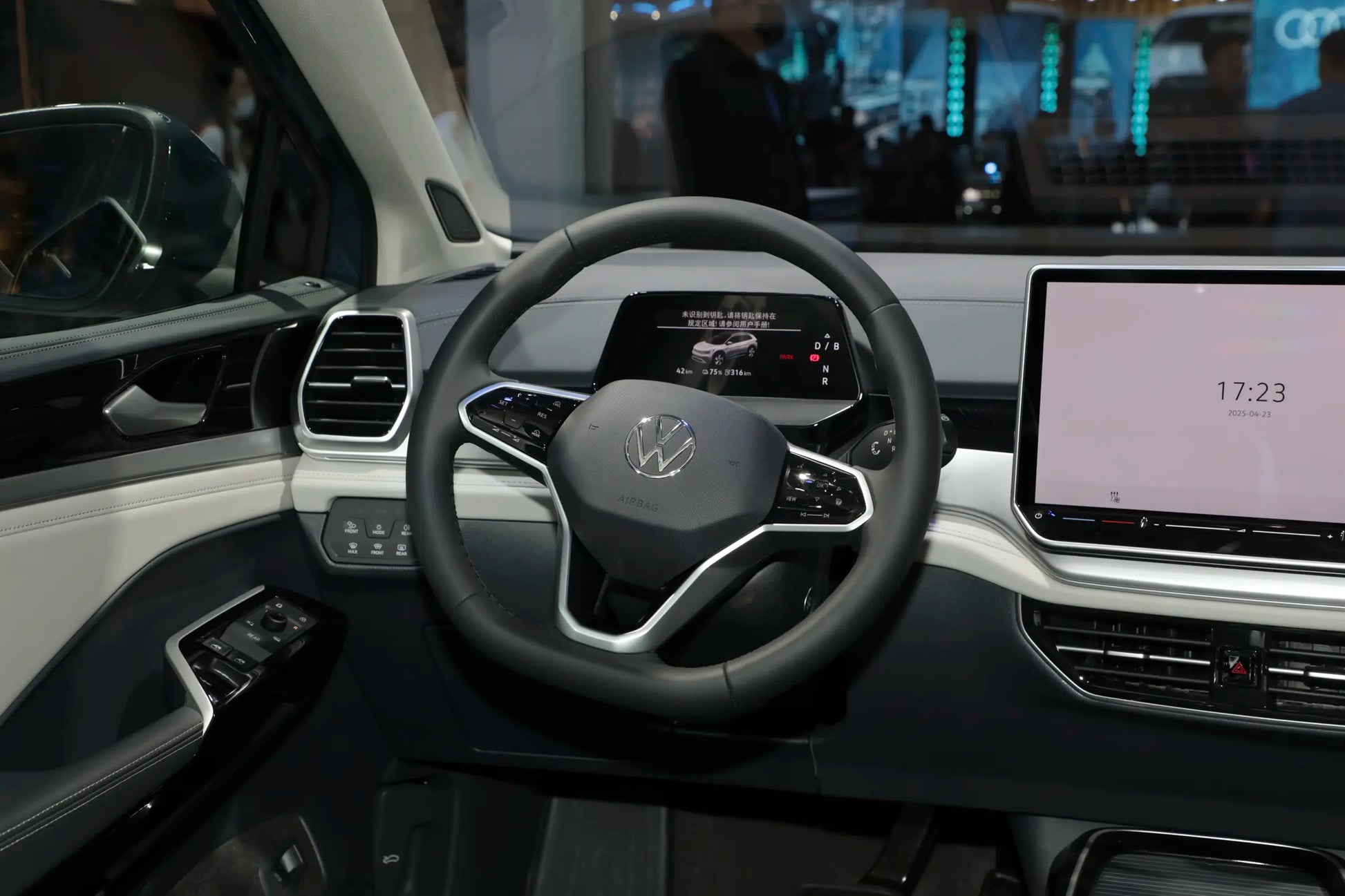 FAW-Volkswagen ID.6 CROZZ