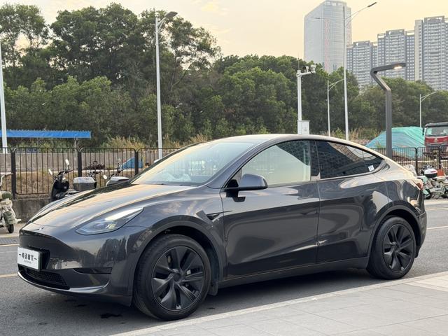 Certificated Pre-Owned Model Y 2024 Rear-Wheel Drive Version -u22579668