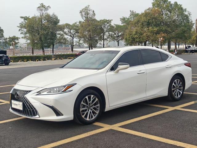 Certificated Pre-Owned Lexus ES 2022 200 Premium Edition - u22551387