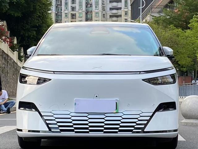 Certificated Pre-Owned XPENG X9 2024 702 Ultra Long Range Pro-u21162444