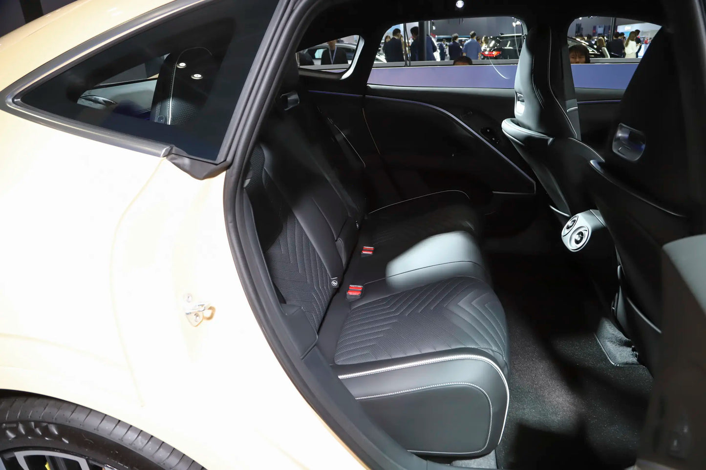 AVATR 11-Hybrid REEV