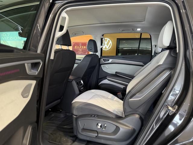 Certificated Pre-Owned SAIC Volkswagen Talagon 2026 450TSI 4WD Flagship Edition 6-Seater - u22122589