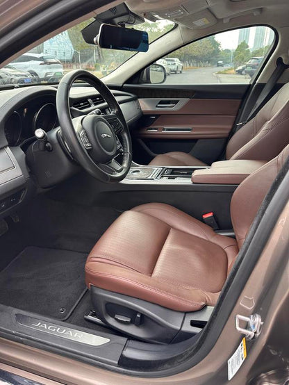 Certificated Pre-Owned Jaguar XFL 2017 XFL 2.0T 240PS Luxury Edition - u22717218