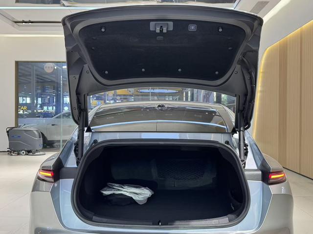 Certificated Pre-Owned NIO ET5 2022 100kWh -u22720242