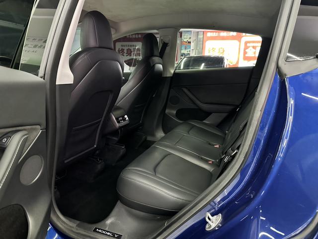 Pre-Owned Tesla Model Y 2021 Long Range All-Wheel Drive Version (3D3/3D7)