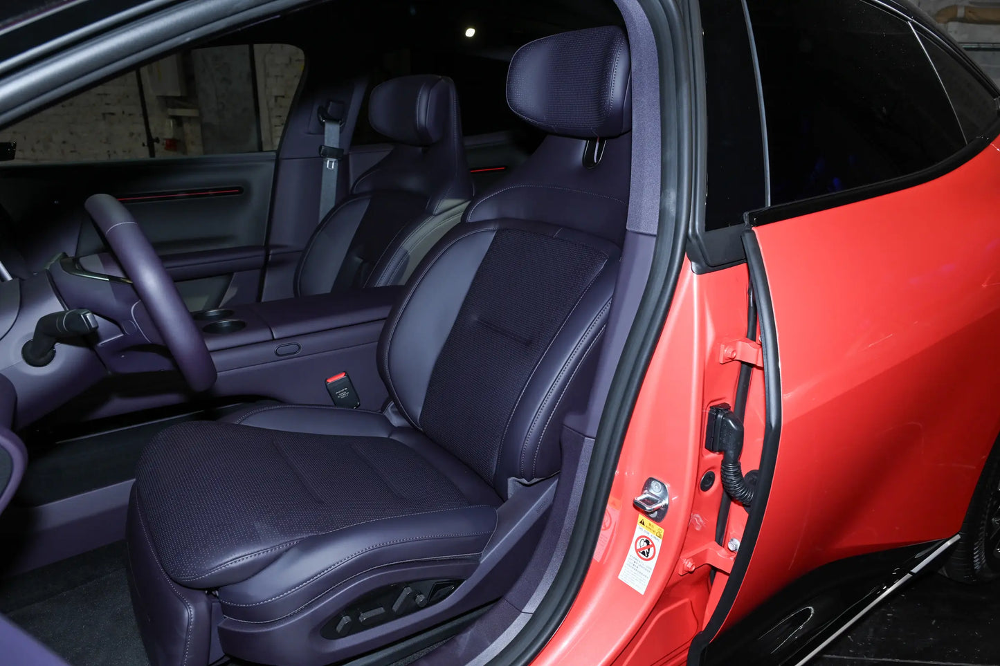 AVATR 06-Hybrid REEV