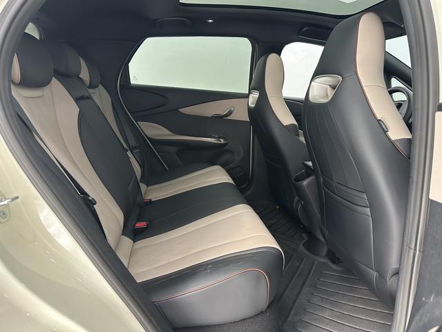 Certificated Pre-Owned BYD Dolphin 2025 420KM Fashion Edition -u22548001