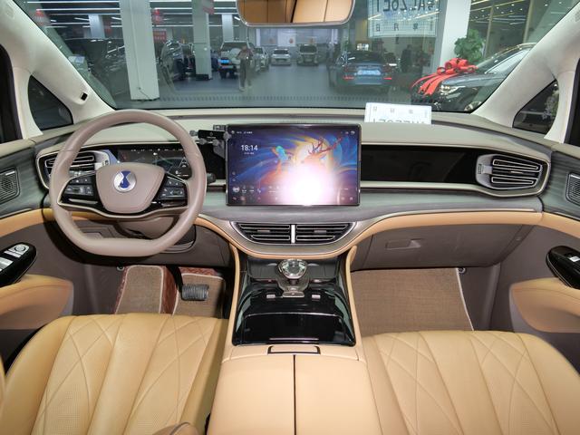 Certificated Pre-Owned Denza D9 DM 2022 970 4WD Flagship Edition -u22710863