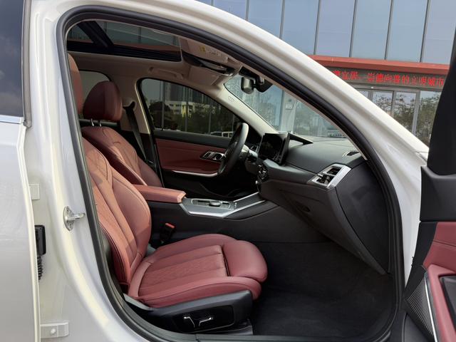 Certificated Pre-Owned BMW i3 2025 eDrive 35 L