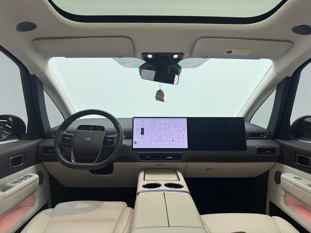 Certificated Pre-Owned Li Auto MEGA 2024 Ultra Edition
