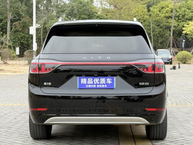 Certificated Pre-Owned Wenjie M9 2024 Extended Range Max Six-Seater Version -u22539533