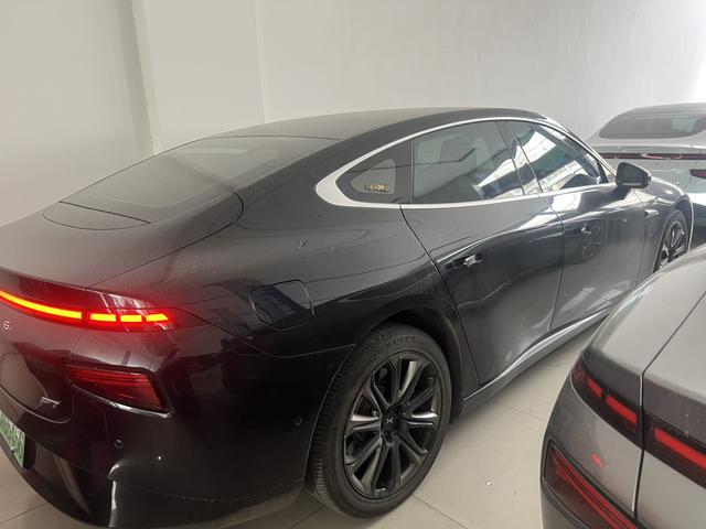 Certificated Pre-Owned XPENG P7 2022 670N+-u22298368