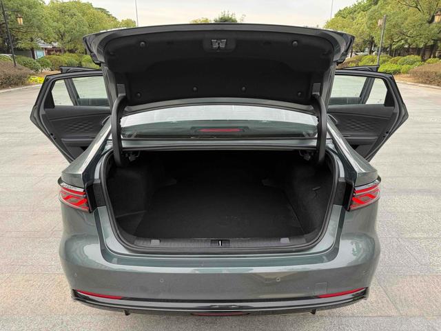 Certificated Pre-Owned Fengyun A8L 2025 Edition 145km Luxury Version -u22481306