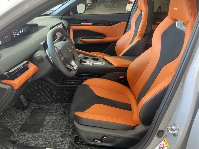 Certificated Pre-Owned Changan UNI-V 2025 1.5T 500Bar High-Energy Sport Edition - u22414863