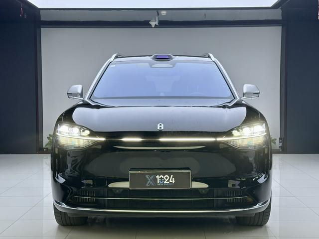 Certificated Pre-Owned Wenjie M9 2024 Extended-Range Ultra Six-Seater Version -u22178524