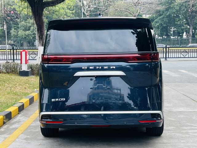 Certificated Pre-Owned Denza D9 DM 2022 Edition 970 4WD Flagship
