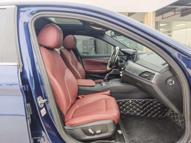 Certificated Pre-Owned BMW Series 5 2022 Facelift 530Li Leading Edition M Sport Package - u22545805