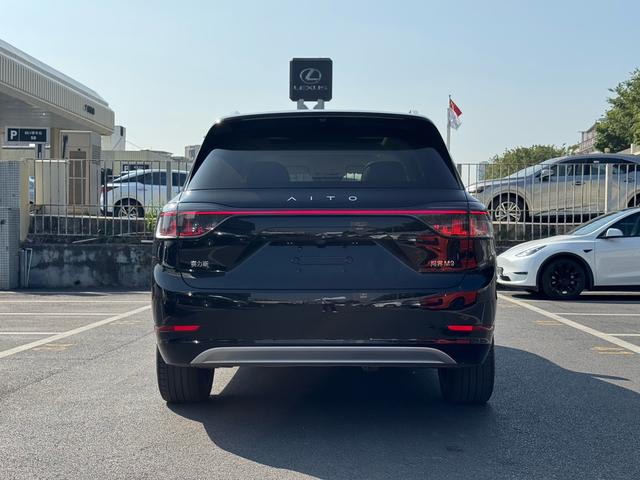 Certificated Pre-Owned Wenjie M9 2024 Extended-Range Max Six-Seater Edition -u22733000