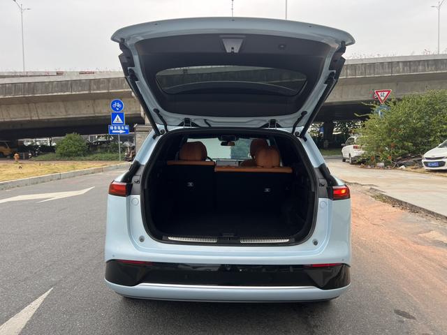 Certificated Pre-Owned XPENG G9 2022 702 Max-u22148457