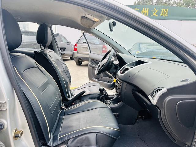 Certificated Pre-Owned Peugeot 207 2013 CROSS 1.4L Manual Pinle Edition - u22136643