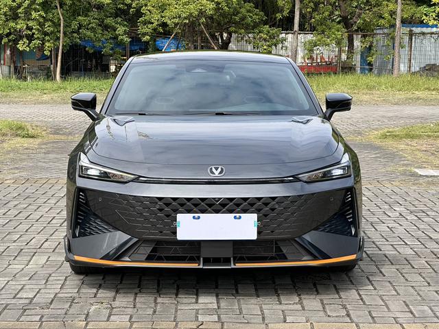 Certificated Pre-Owned Changan UNI-V 2024 1.5T Premium Sporty Edition - u21826096