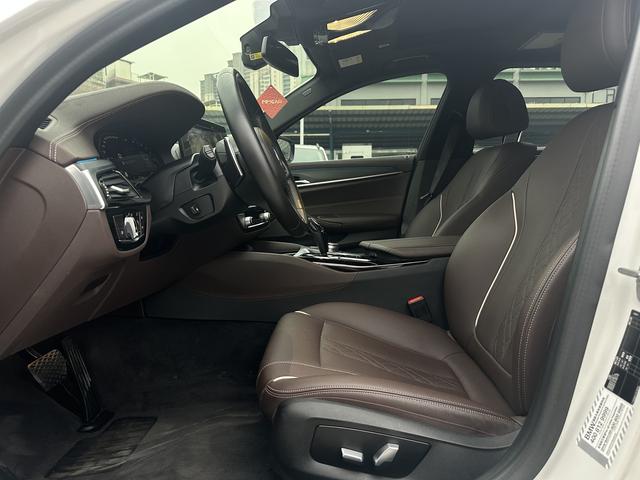 Certificated Pre-Owned BMW 5 Series 2021 530Li Leading Edition M Sport Package - u22559904