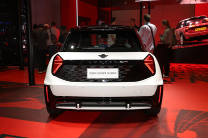 Spotlight Electric MINI JCW